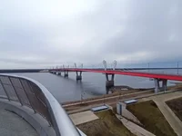 Вид на мост через Амур в сторону России